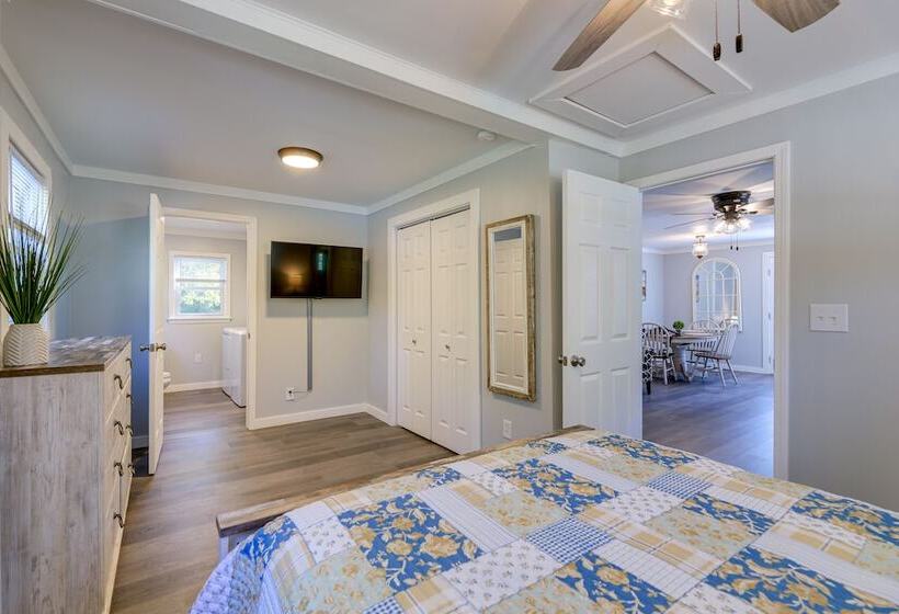 New Bern Vacation Rental: Close To Neuse River!