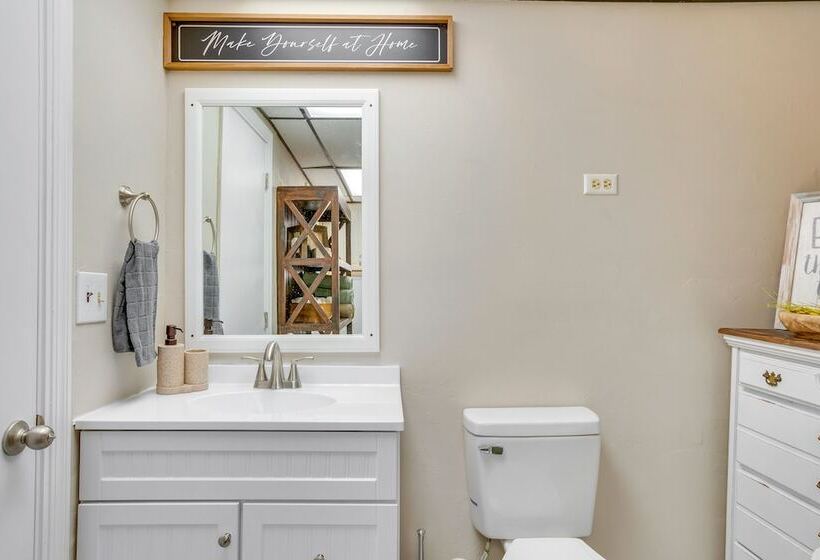 Oklahoma Home Near Lake W/ Patio, Grill & Chiminea