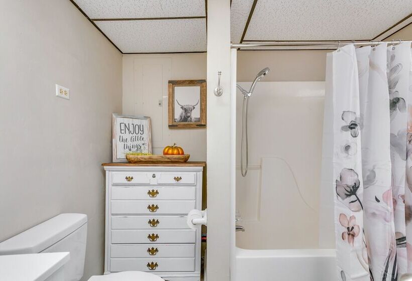 Oklahoma Home Near Lake W/ Patio, Grill & Chiminea