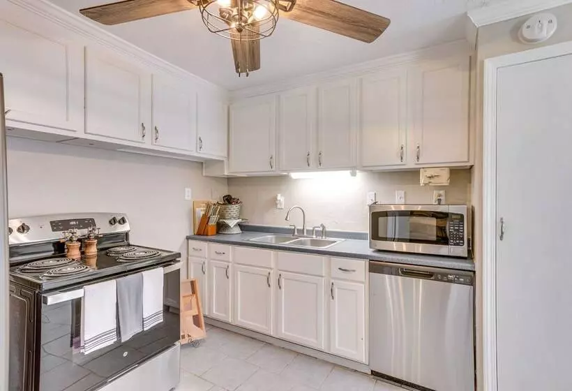 Oklahoma Home Near Lake W/ Patio, Grill & Chiminea