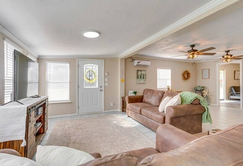 Oklahoma Home Near Lake W/ Patio, Grill & Chiminea