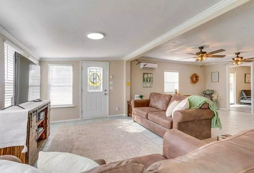 Oklahoma Home Near Lake W/ Patio, Grill & Chiminea