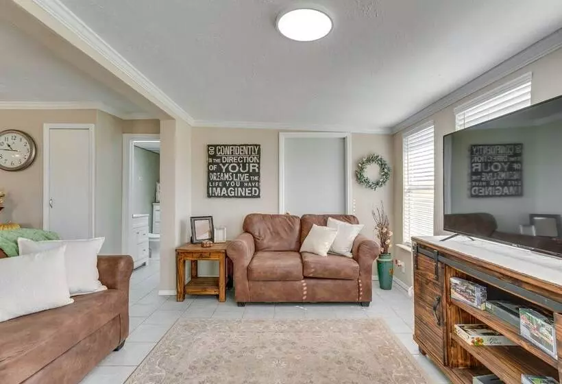 Oklahoma Home Near Lake W/ Patio, Grill & Chiminea