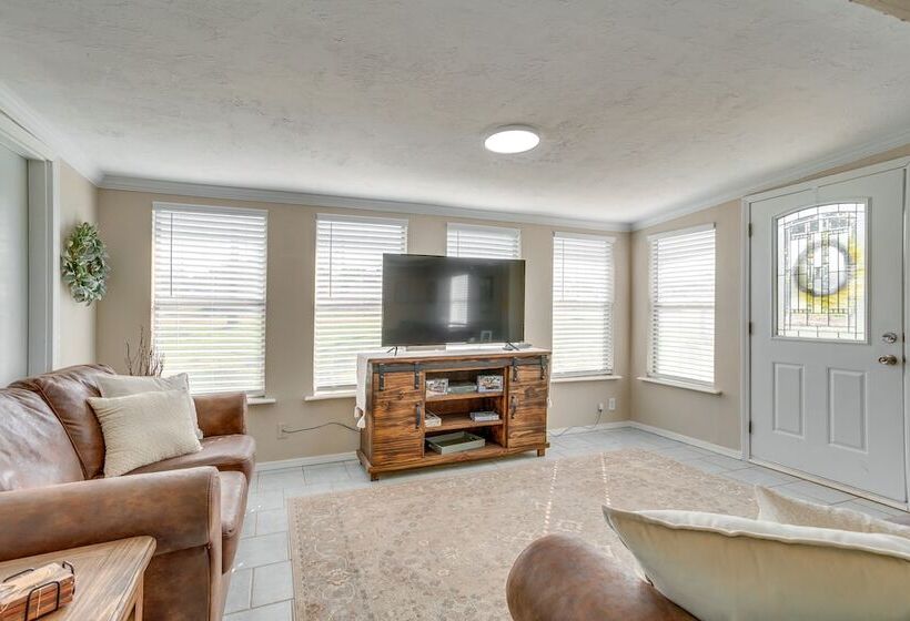 Oklahoma Home Near Lake W/ Patio, Grill & Chiminea