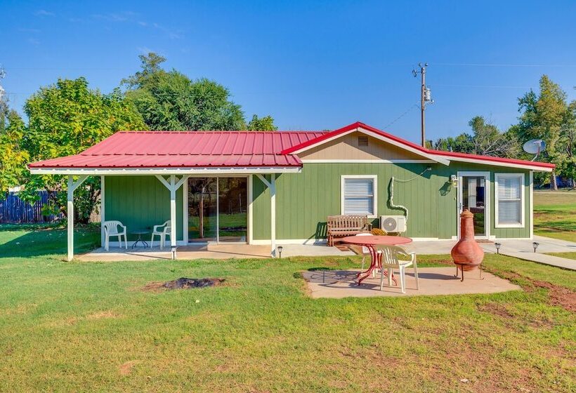 Oklahoma Home Near Lake W/ Patio, Grill & Chiminea