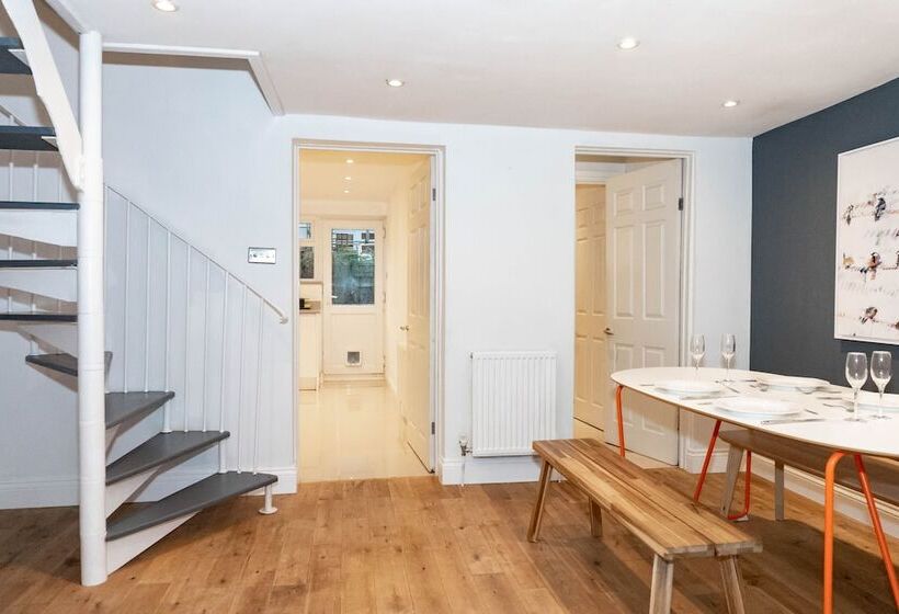 펜션 Glenfall Place