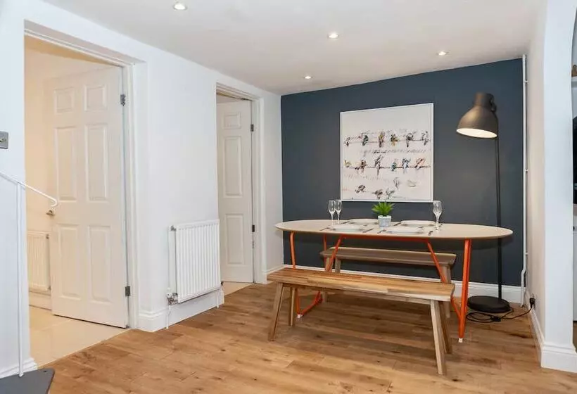 پانسیون Glenfall Place