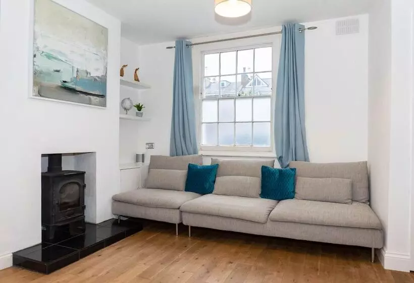 پانسیون Glenfall Place