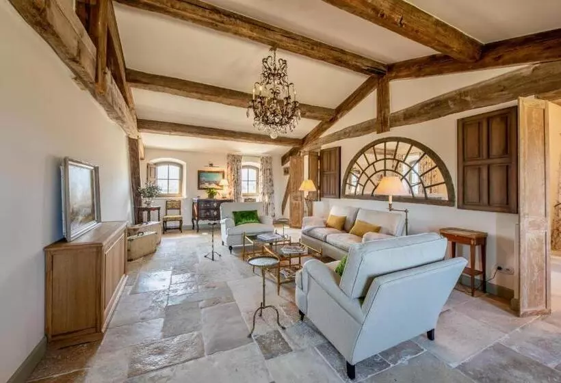 پانسیون La Bastide De Clara