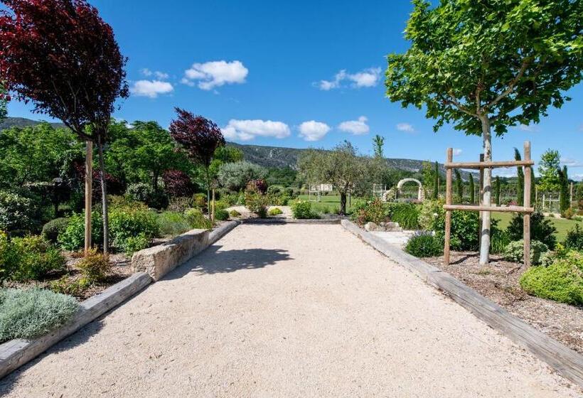 بنسيون La Bastide De Clara