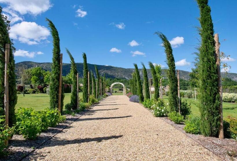بنسيون La Bastide De Clara