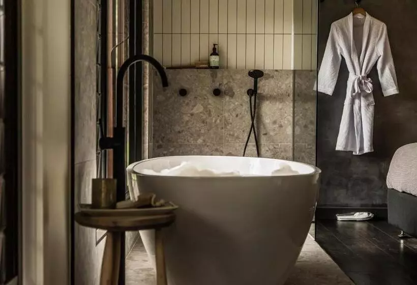 Majatalo Sambar Hills  Kings #3