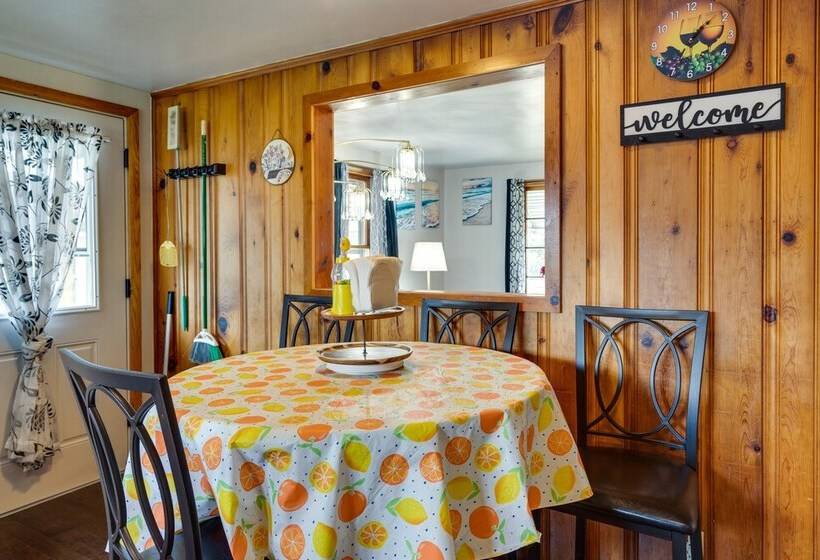 Pet Friendly Ohio Retreat W/ Patio & Fire Pit!