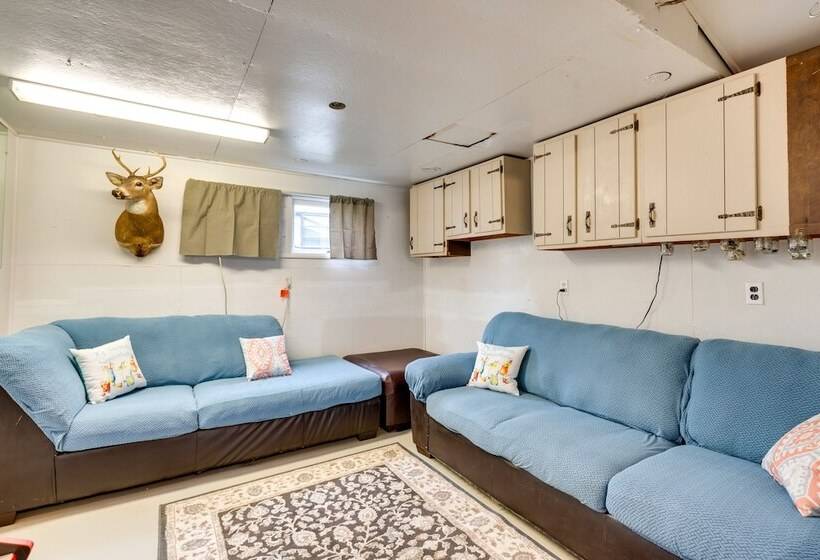 Pet Friendly Ohio Retreat W/ Patio & Fire Pit!