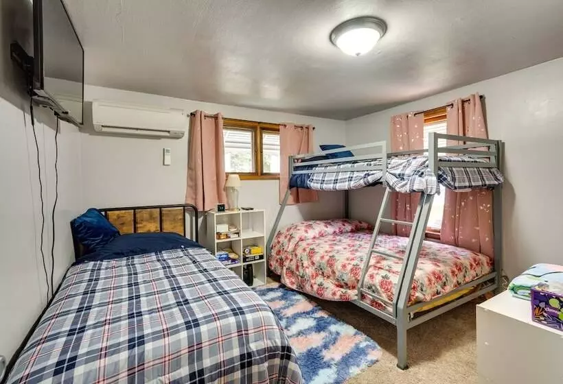 Pet Friendly Ohio Retreat W/ Patio & Fire Pit!