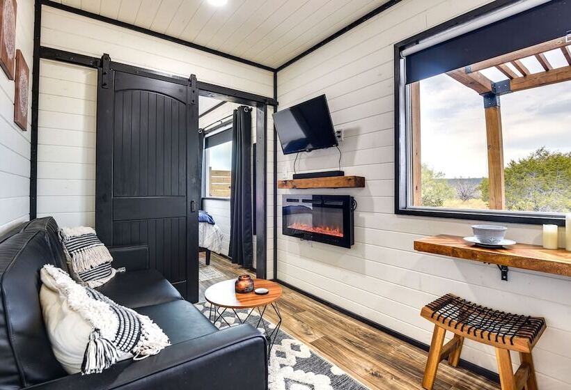 Remote Strawn Container Home With Hot Tub!