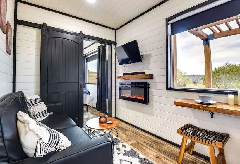 Remote Strawn Container Home With Hot Tub!