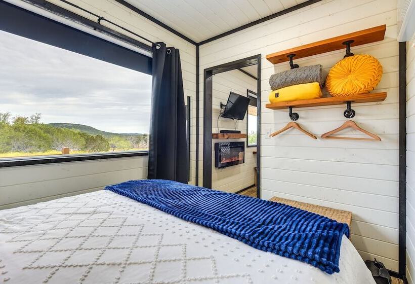 Remote Strawn Container Home With Hot Tub!