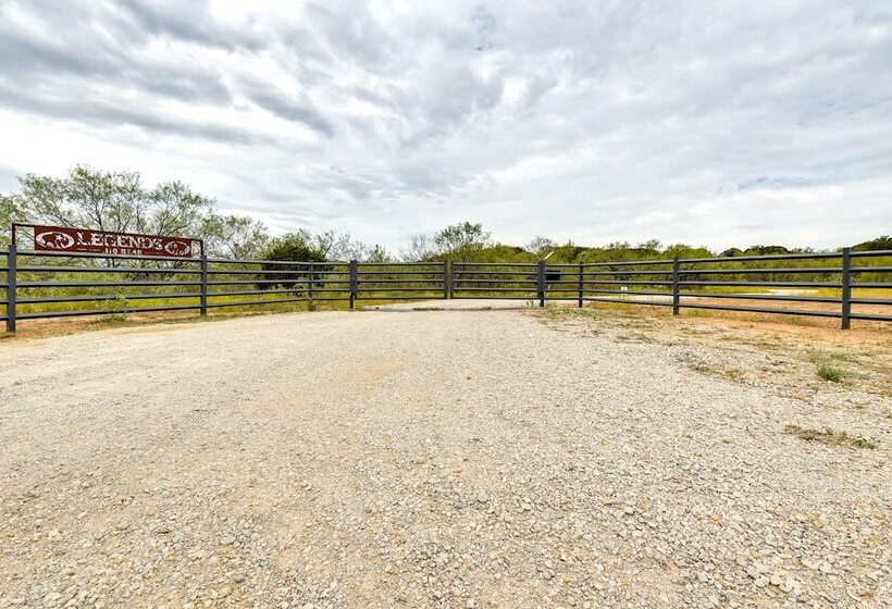 Remote Strawn Container Home With Hot Tub!