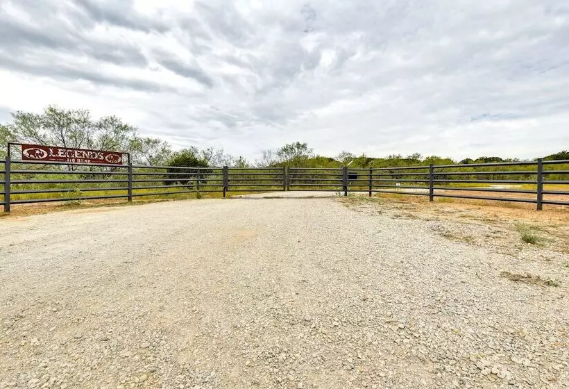 Remote Strawn Container Home With Hot Tub!