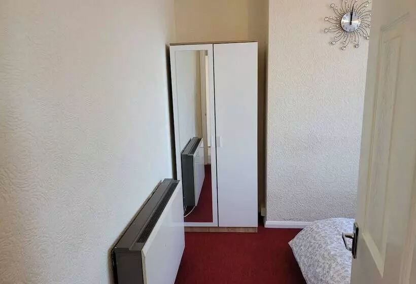 レジデンス Bright & Homely Apartment