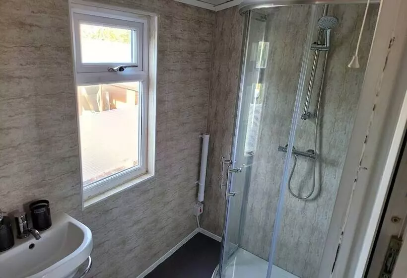 レジデンス Bright & Homely Apartment