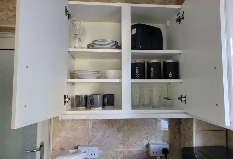 レジデンス Bright & Homely Apartment