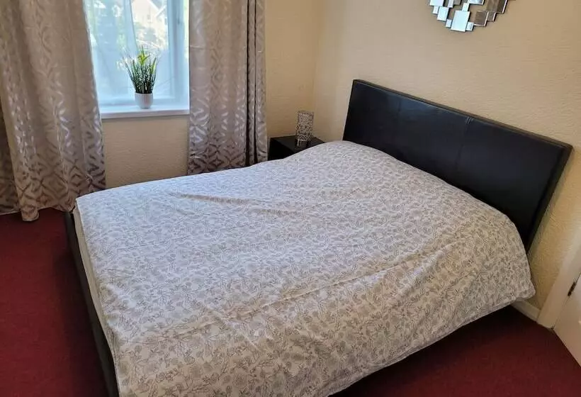 レジデンス Bright & Homely Apartment