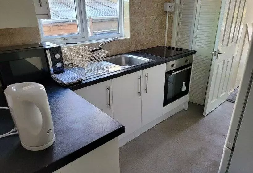 レジデンス Bright & Homely Apartment