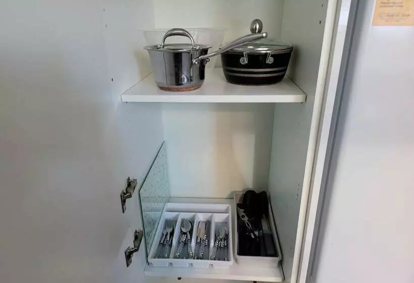 レジデンス Bright & Homely Apartment