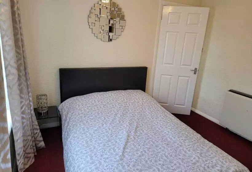 レジデンス Bright & Homely Apartment