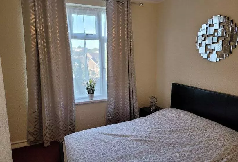 レジデンス Bright & Homely Apartment