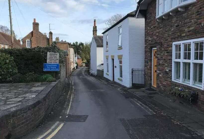 Резиденция Beautiful 3 Bed House In Ash Near To Deal Kent