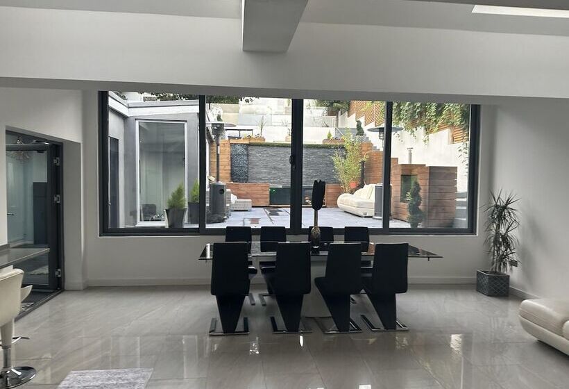 דירת נופש Captivating 4 Bed House In West Wickham