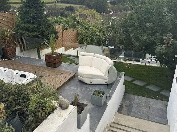レジデンス Captivating 4 Bed House In West Wickham