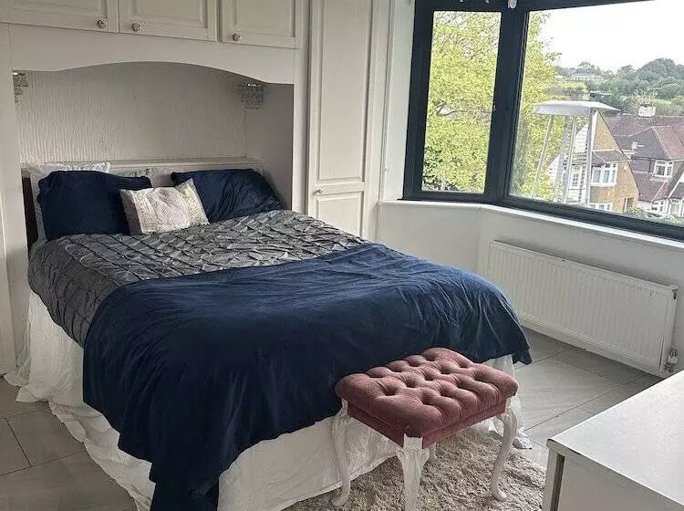 レジデンス Captivating 4 Bed House In West Wickham