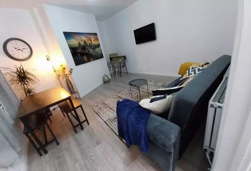 レジデンス Comfortable 2beds House 4 Contractors & Staycation