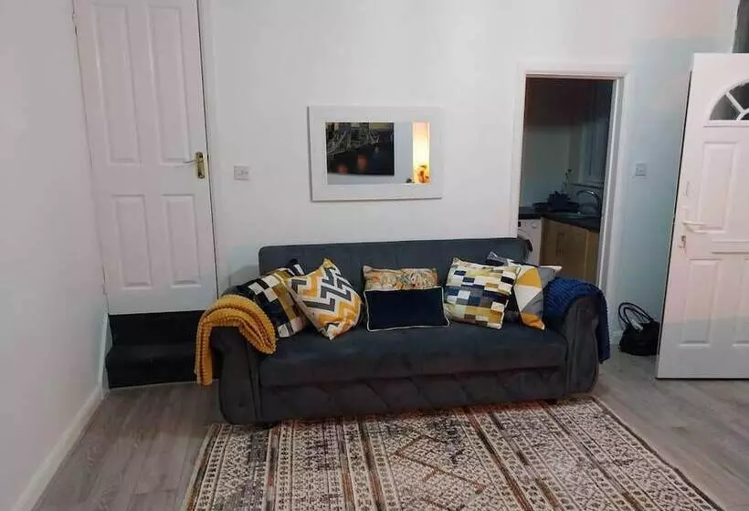 レジデンス Comfortable 2beds House 4 Contractors & Staycation