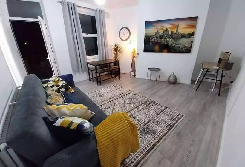 レジデンス Comfortable 2beds House 4 Contractors & Staycation