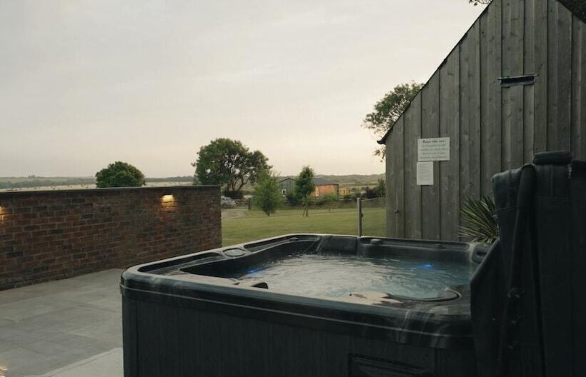 住所 Hollywood Vibes In Pembrokeshire