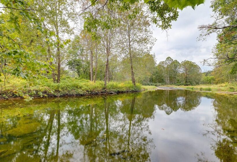 Riverfront North Carolina Abode W/ Deck & Fire Pit