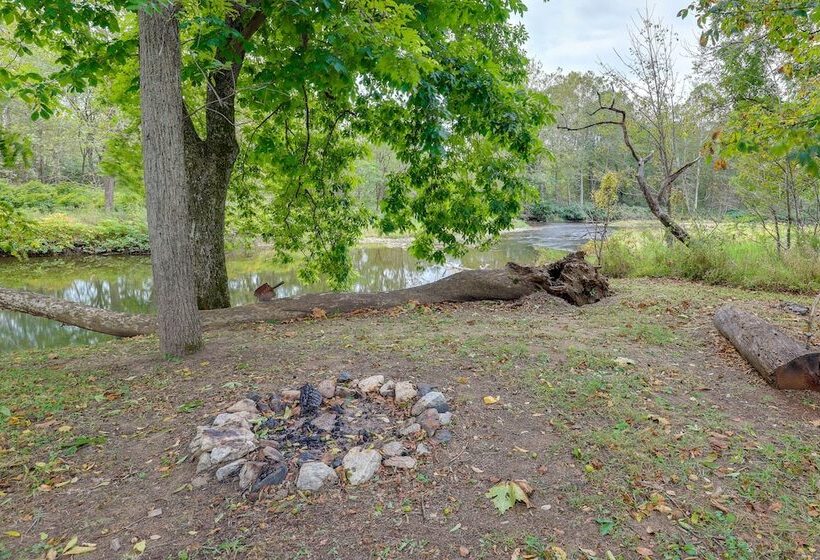 Riverfront North Carolina Abode W/ Deck & Fire Pit