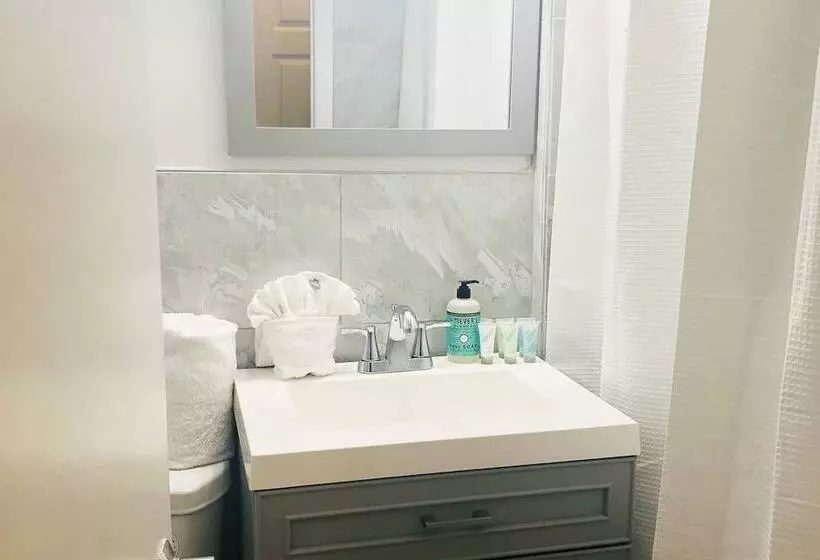 Royal Hotel Unit 337