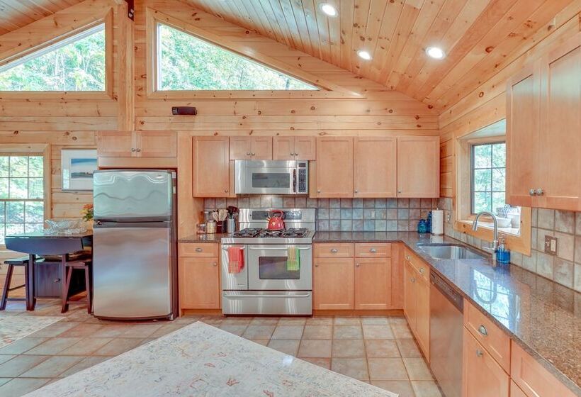 Serene Monterey Home W/ Deck Near Skiing & Hiking!