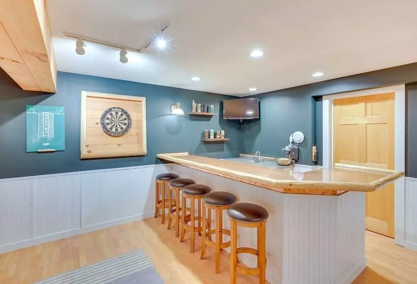 Serene Monterey Home W/ Deck Near Skiing & Hiking!