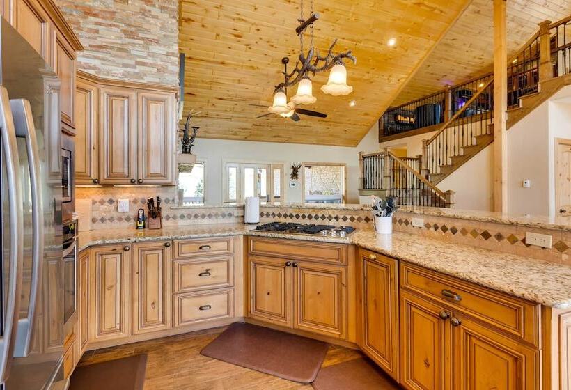 Hot Tub & Fire Pit: Idyllic Getaway In Angel Fire!