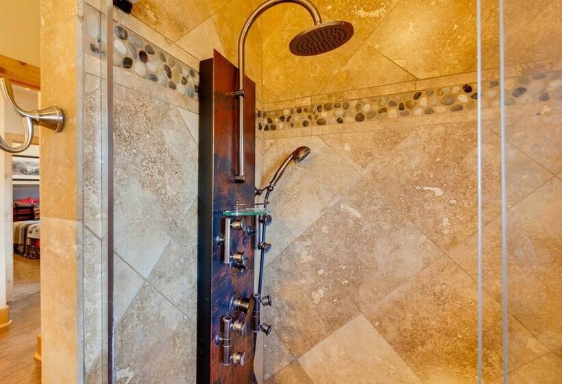 Hot Tub & Fire Pit: Idyllic Getaway In Angel Fire!