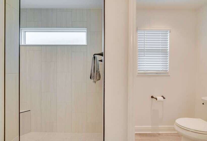 Pool Access & Screened Patio: Home In The Villages