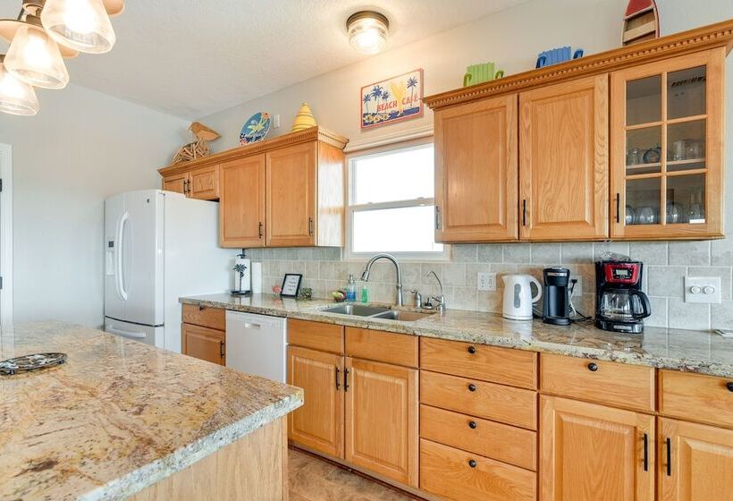 Waterfront Freeport Home: Deck & Private Boat Dock