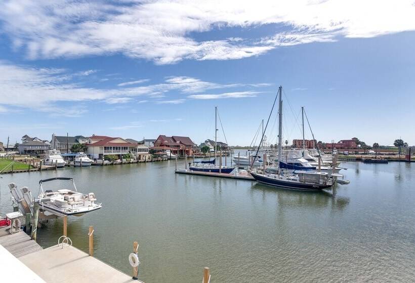 Waterfront Freeport Home: Deck & Private Boat Dock